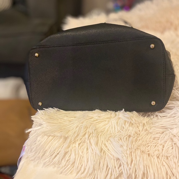 Calvin Klein Tote - Picture 6 of 8